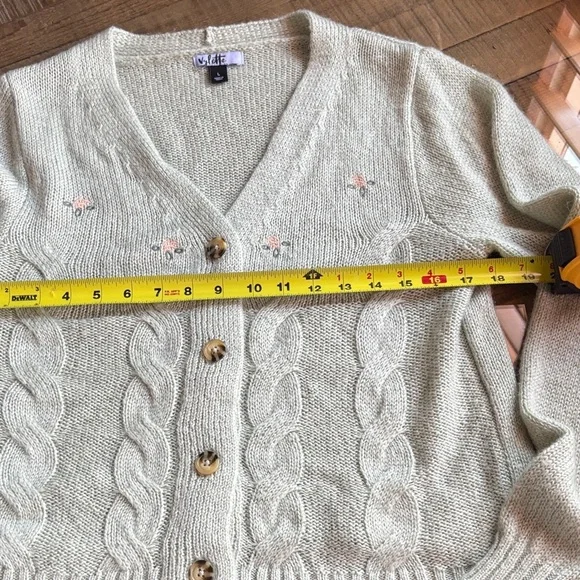 Green Feminine Floral Vintage Inspired Knit Cardigan ✨ - Picture 10 of 10